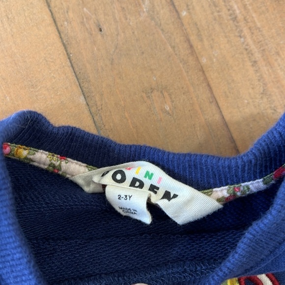 Mini Boden Wild at heart sweatshirt - Picture 4 of 6